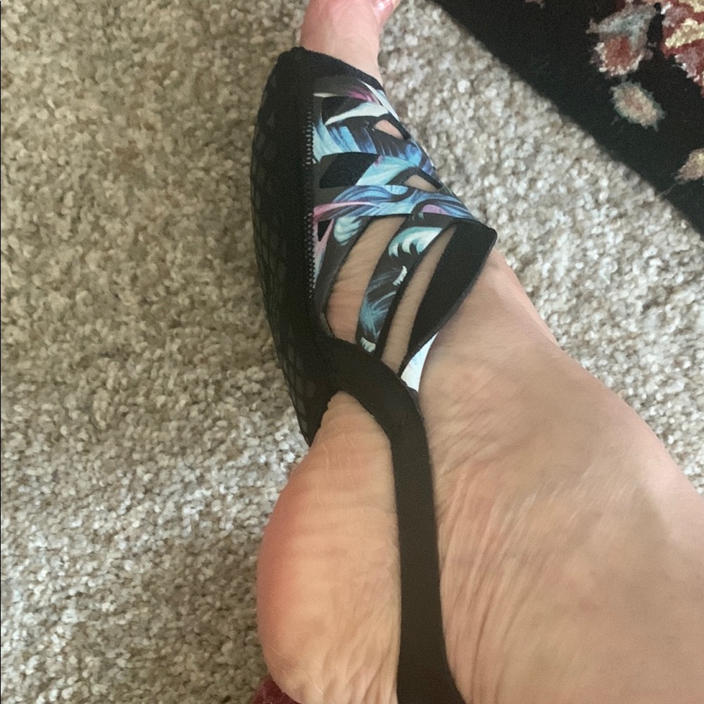 New Balance Black and Multicolor Slip on for Pilates and yoga. - Picture 2 of 6